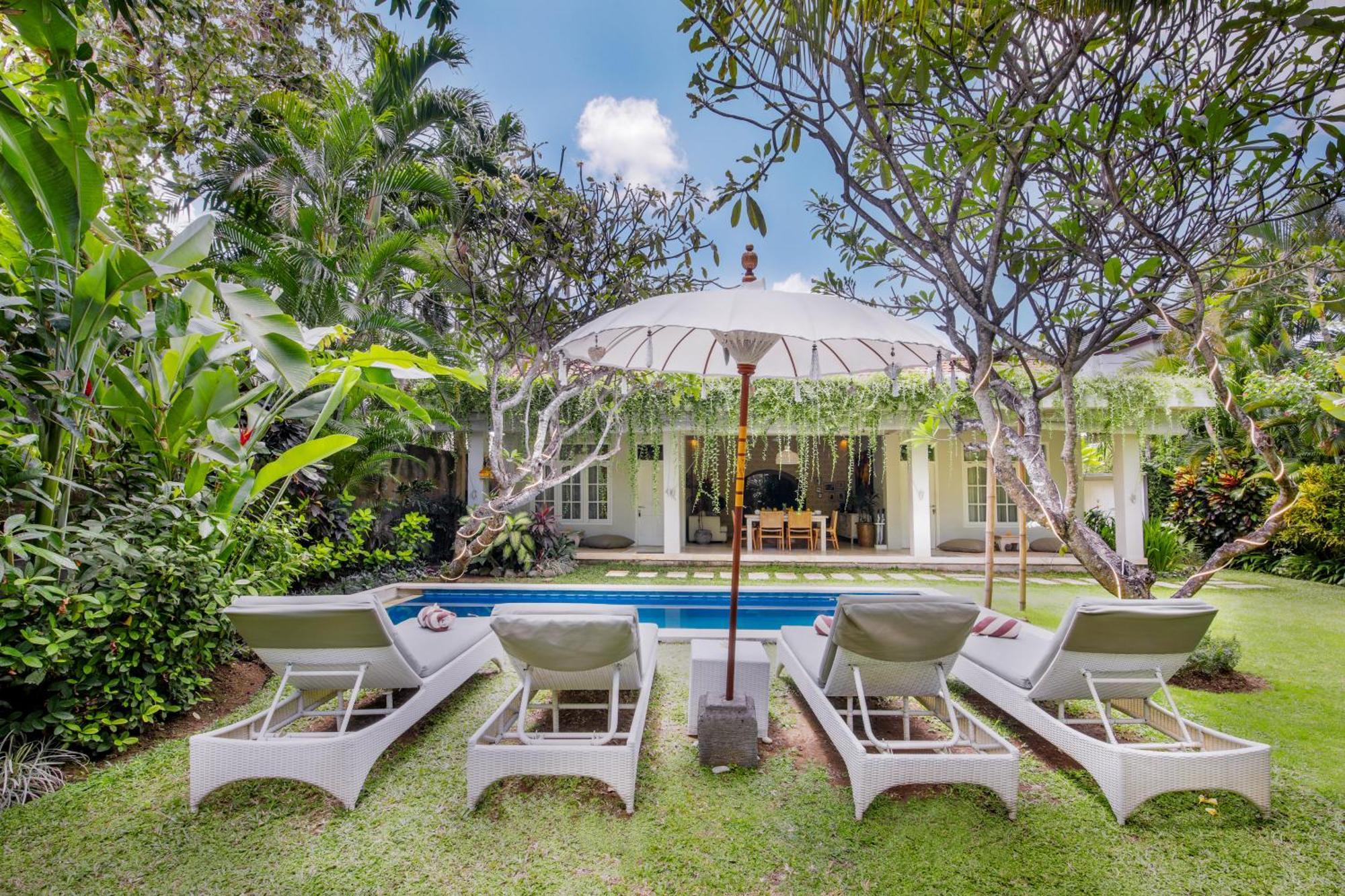 Villa Lodek Deluxe Seminyak  Ngoại thất bức ảnh