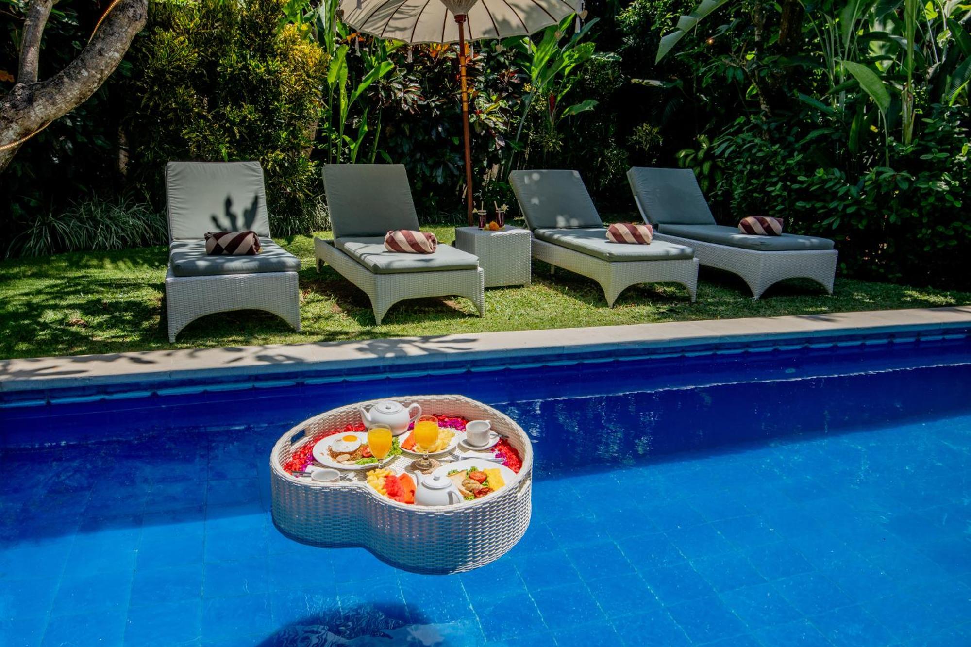 Villa Lodek Deluxe Seminyak  Ngoại thất bức ảnh