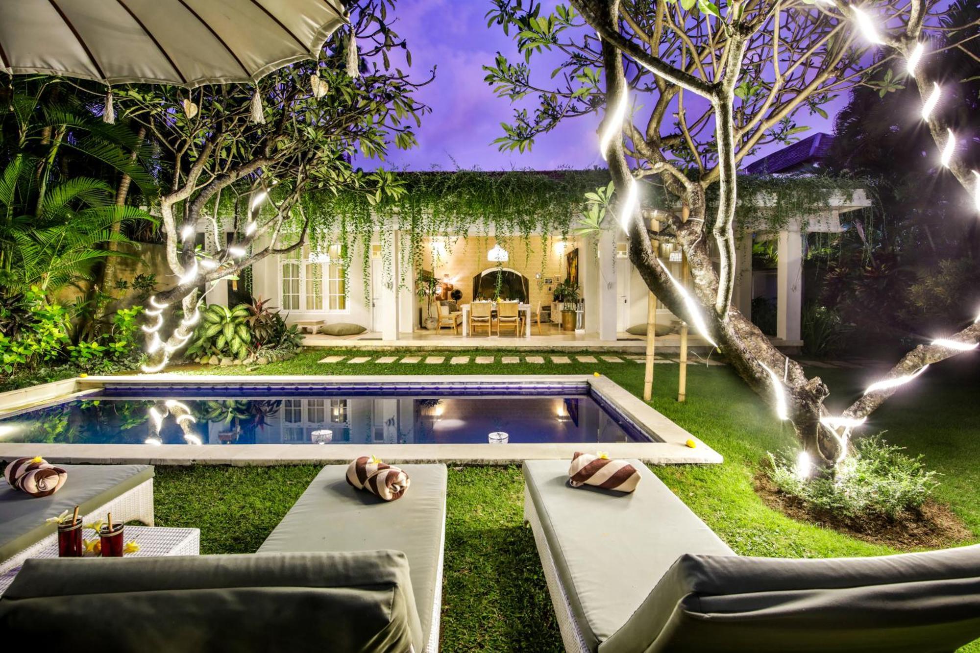 Villa Lodek Deluxe Seminyak  Ngoại thất bức ảnh