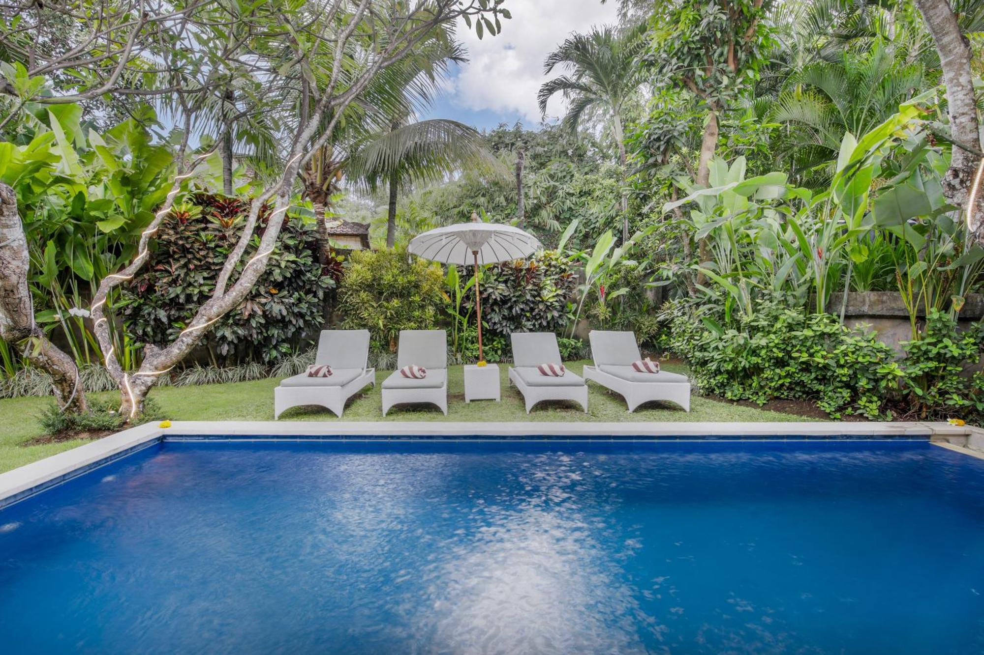 Villa Lodek Deluxe Seminyak  Ngoại thất bức ảnh