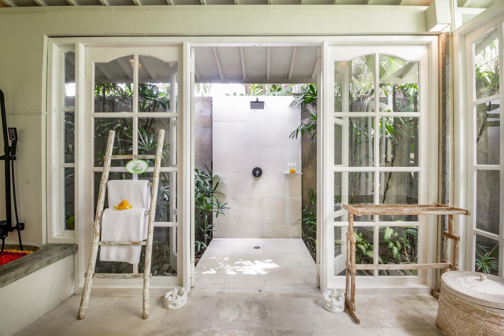 Villa Lodek Deluxe Seminyak  Ngoại thất bức ảnh