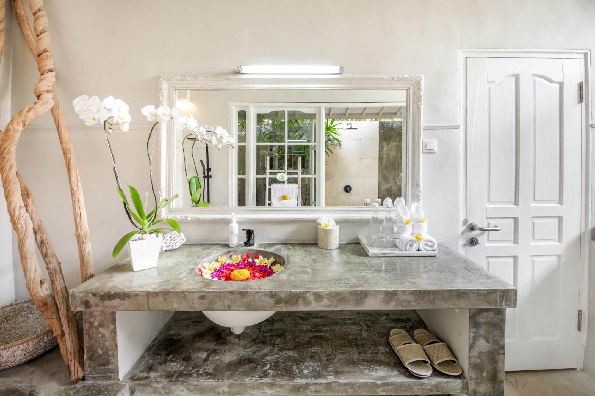 Villa Lodek Deluxe Seminyak  Ngoại thất bức ảnh